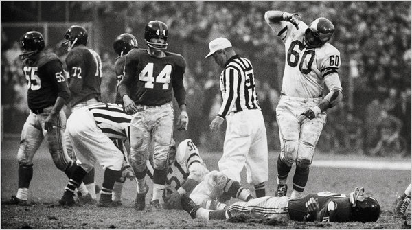 anderson-articleLarge CHUCK BEDNARIK.jpg